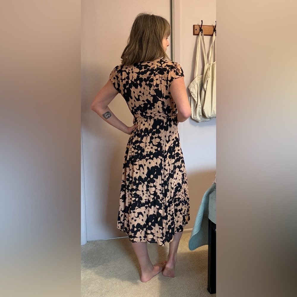 Urban Outfitters lined floral dress size small - Picture 4 of 11